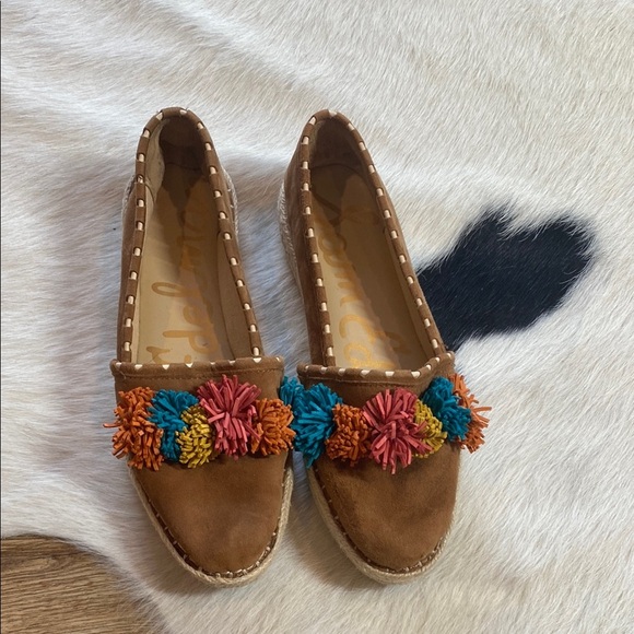 Sam Edelman Issa Espadrille flats in brown suede with multi-colored pom-poms - Picture 3 of 11
